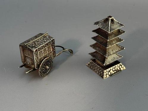 Deux miniatures orientales en argent – une calèche et un, Antiek en Kunst, Antiek | Overige Antiek