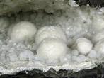 Merveilleuse géode avec okenite, préhnite, apophyllite,, Collections