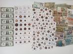 Wereld. 43 coins in total including old and rare ones with, Timbres & Monnaies