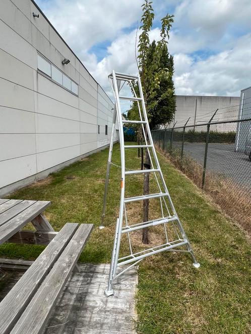 Vultur tripod ladder 240 cm met 3 verstelbare poten, Doe-het-zelf en Bouw, Ladders en Trappen, Ladder, Nieuw, 2 tot 4 meter, Ophalen of Verzenden