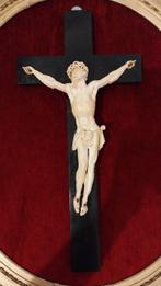 Crucifix - Hout, Ivoor, Textiel, Oud ivoren kruisbeeld - 19e, Antiek en Kunst