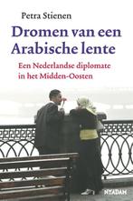 Dromen van een Arabische lente 9789046803202, Boeken, Gelezen, Petra Stienen, Verzenden