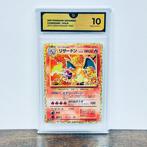 Pokémon Graded card - Charizard Holo - 25th Anniversary #001, Hobby en Vrije tijd, Verzamelkaartspellen | Pokémon, Nieuw