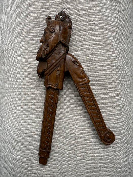 Ateliers d’art du Grand-Palais (France) - Notenkraker - gips, Antiquités & Art, Antiquités | Ustensiles de cuisine