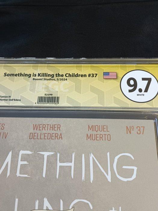 Something is Killing the Children #37 - EGC 9.7 - Signed by, Boeken, Strips | Comics