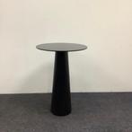 Design Moooi Container classic, sta tafel van Marcel