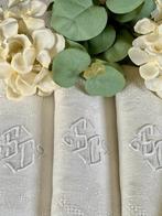 Nappe, serviettes, vieux lin avec initiales brodées à la, Antiquités & Art