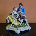 Capodimonte - Beeldje - Scena galante con zampognaro -, Antiek en Kunst