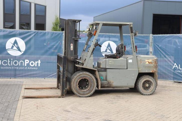Veiling: Heftruck Yang FD-45TIP Diesel 4500kg 4.7m 1999, Zakelijke goederen, Machines en Bouw | Heftrucks en Intern transport