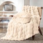Plaid Pom Pom Fur avec 2 coussins - crème - 3 pièces | 150 x, Verzenden, Neuf