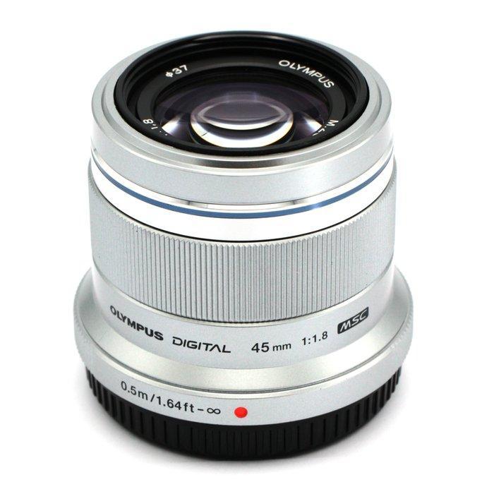 Olympus 45mm f/1.8 zilver M.Zuiko Digital Zoomlens, Audio, Tv en Foto, Fotocamera's Digitaal