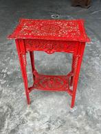 Table dappoint - Bois - Petite table sculptée en bois, Antiek en Kunst