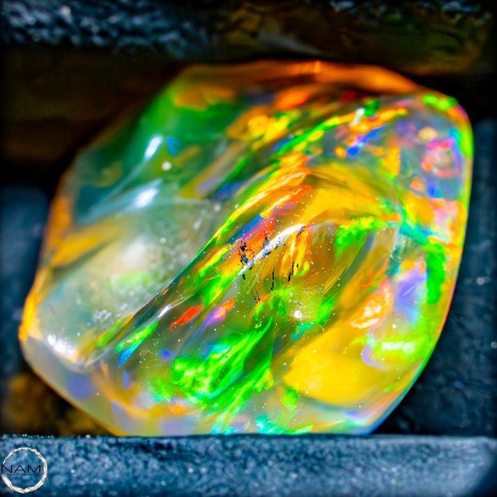Zeer zeldzaam perfect Mexicaans fire opal kristal. 4,7 ct-, Antiek en Kunst, Curiosa en Brocante
