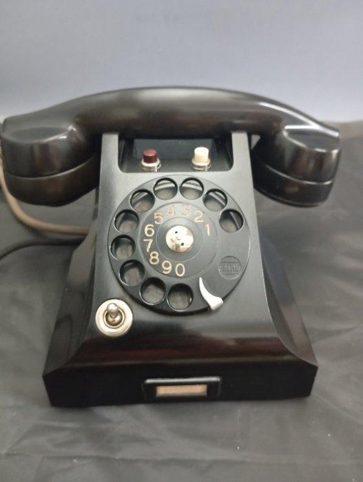 Fatme Roma - Analoge telefoon - Bakeliet, Antiek en Kunst, Kunst | Designobjecten