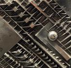 Arnaldo Pomodoro (1926) - sculptuur, Milano - 6.5 cm -, Antiek en Kunst