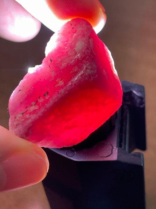 Rubis Brut. Magnifique rubis cristal de Mozambique, couleur, Verzamelen, Mineralen en Fossielen