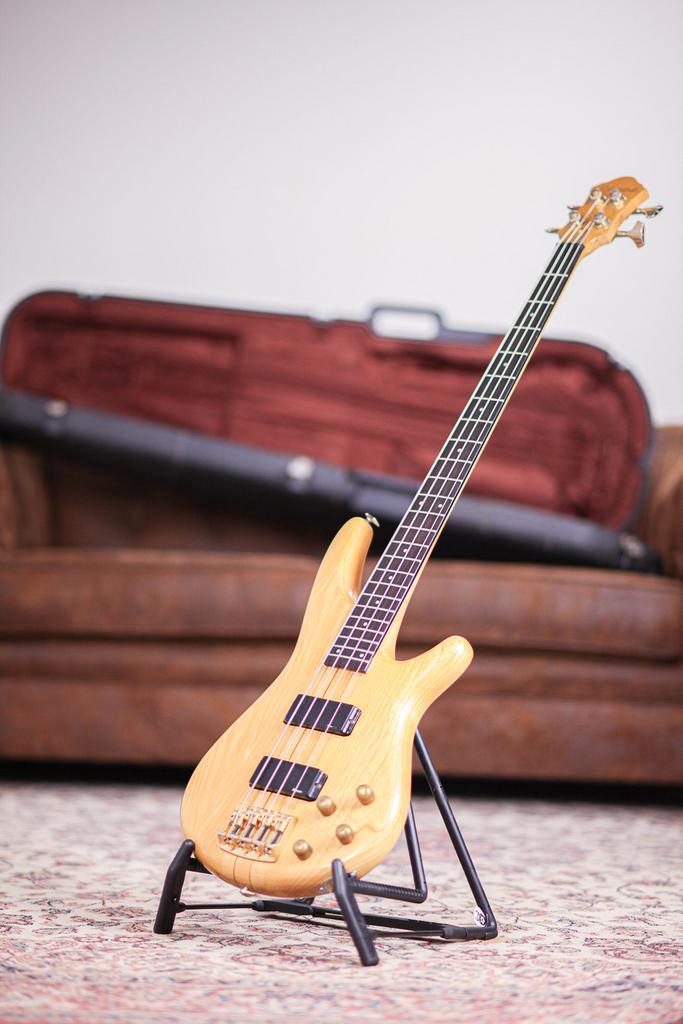 Ibanez Musician MC2924 1986 | Amber, Muziek en Instrumenten, Snaarinstrumenten | Gitaren | Bas, Verzenden