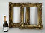 Pair of large gilded picture frames - Fotolijst (2)  - Hout,