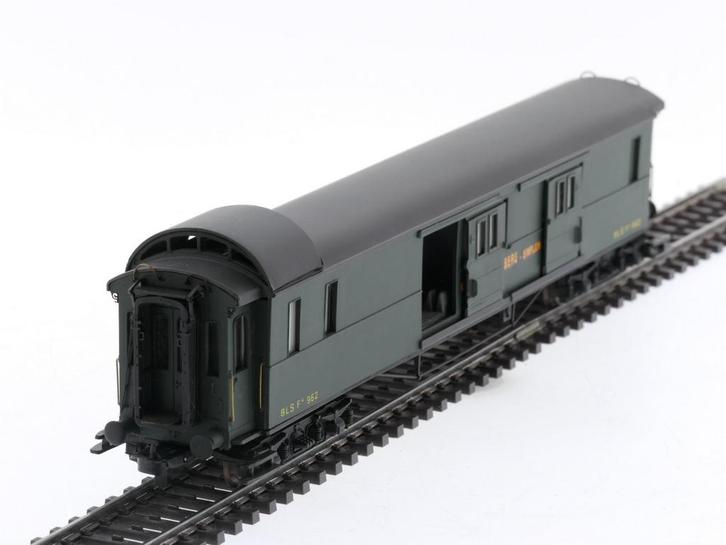 Schaal H0 Metropolitan 6030 bagagewagon RIC F4 Van De BLS..., Hobby en Vrije tijd, Modeltreinen | H0, Gelijkstroom, Wagon, Gebruikt