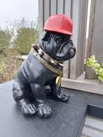 Beeld, Trump red cap bulldog with gold dollar chain - 36 cm