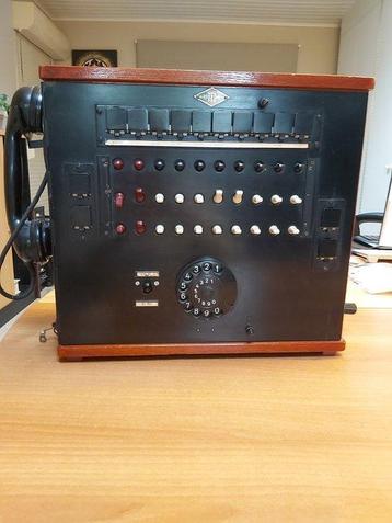 Analoge telefoon - Hout - Antieke telefooncentrale beschikbaar voor biedingen