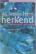 Wij hebben hem herkend - gelovigen getuigen 9789058261229, Boeken, Verzenden, Zo goed als nieuw, Trees Dehaene