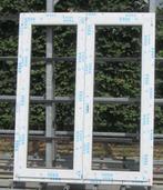 pvc raam , chassis van 124 x 154  wit / donkere eik, Bricolage & Construction, Raamkozijn, Ophalen of Verzenden