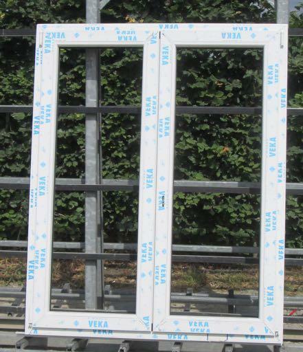 pvc raam , chassis van 124 x 154  wit / donkere eik, Doe-het-zelf en Bouw, Raamkozijnen en Schuifdeuren, Inclusief glas, Nieuw