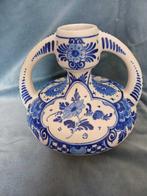 Oud Delft, Nijmegen, Regina Kunstaardewerkfabriek - Vase (2), Antiek en Kunst