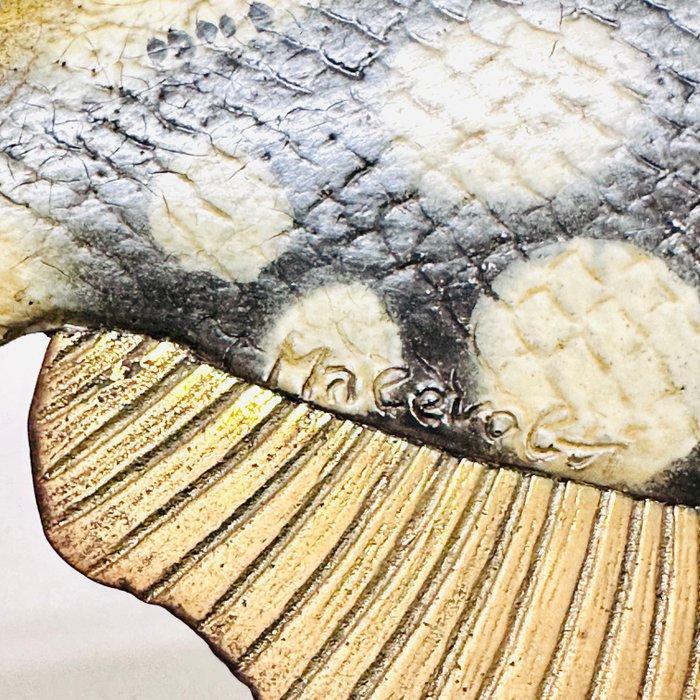 Decoratief ornament - Visbeeld met messing vinnen, Antiek en Kunst, Curiosa en Brocante