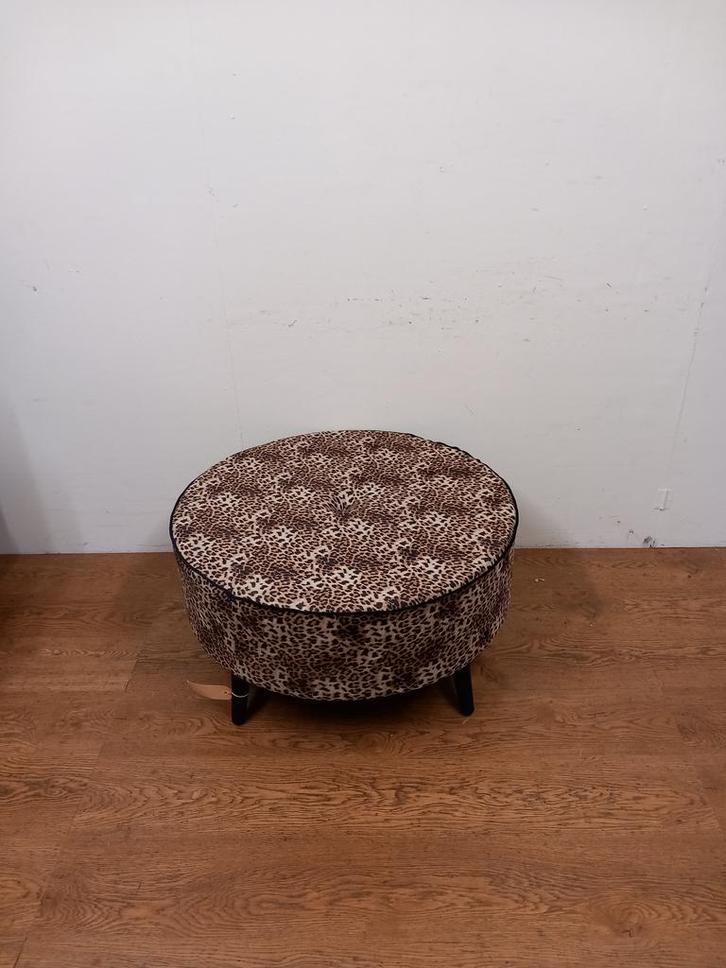 Nieuwe Poef Panterprint - P07- Vintage/Café, Huis en Inrichting, Zetels | Zetels, Ophalen