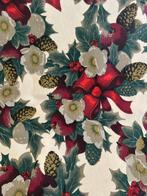 Elegante kerststof met dennenkransen en strikken - Textiel -, Diversen, Kerst, Nieuw