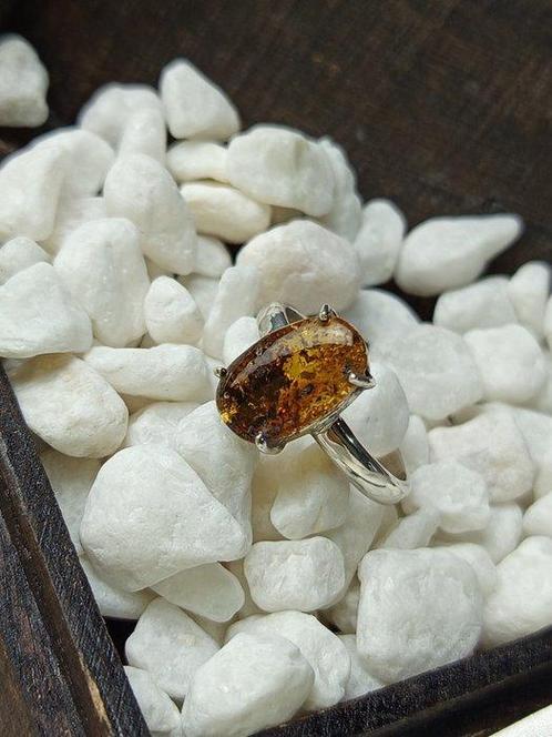 Ambre Bague en argent 925, avec ambre de qualité supérieure, Verzamelen, Mineralen en Fossielen