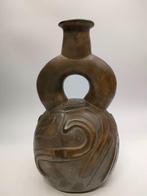Pre-Columbiaans - Chavin Keramische ingesneden fles - met