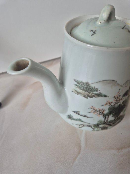 Oude Chinese theepot van porselein celadon, decor met, Antiquités & Art, Antiquités | Autres Antiquités