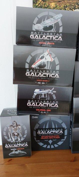 Battlestar Galactica - This is a collection of 15 Official, Verzamelen, Film en Tv