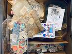 Wereld  - Doos losse zegels ,blokken, Postzegels en Munten, Gestempeld