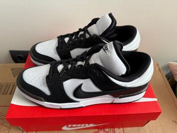 Nike - Dunk Low Twist - Sneakers - Maat: EU 44.5 beschikbaar voor biedingen