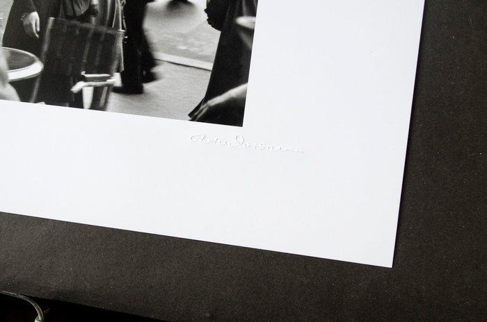Robert Doisneau (1912–1994) - Le baiser de lHôtel de Ville., Antiquités & Art, Art | Objets design