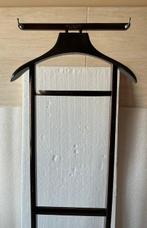 Fratelli Reguitti - Dressboy - Beuk essentie walnoot, Antiek en Kunst