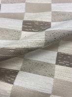 Hoge waarde! Vilt met geometrisch patroon in fluweel en