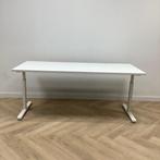 Tweedehands verstelbaar bureau 180x80 cm,  wit, Huis en Inrichting, In hoogte verstelbaar, Gebruikt, Bureau