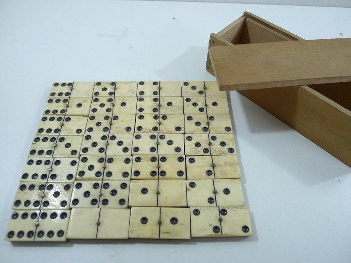 deux jeux de DOMINO en os et en ébene complets de 28 pièces, Antiek en Kunst, Antiek | Overige Antiek