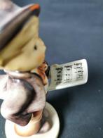 TMK6 Goebel Hummel W Germany Hummel 131, Street singer