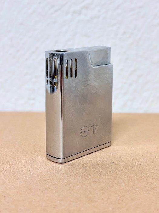 Sarome - SP-V - Zonder minimumprijs - Zakaansteker - Staal, Collections, Articles de fumeurs, Briquets & Boîtes d'allumettes