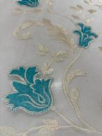 Stof voor kostbaar gordijn, Frans kant tulle met borduursel