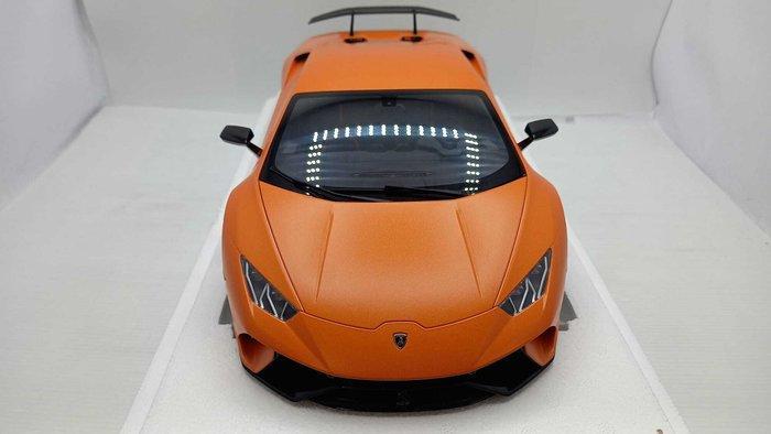 Autoart 1:12 - Modelauto - Lamborghini Huracan Performante -, Hobby en Vrije tijd, Modelauto's | 1:5 tot 1:12
