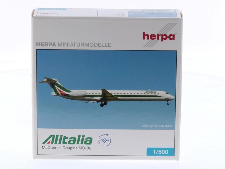 Schaal 1:500 Herpa 505154 McDonnell Douglas MD-82 Alitali..., Hobby en Vrije tijd, Modelbouw | Vliegtuigen en Helikopters, Zo goed als nieuw