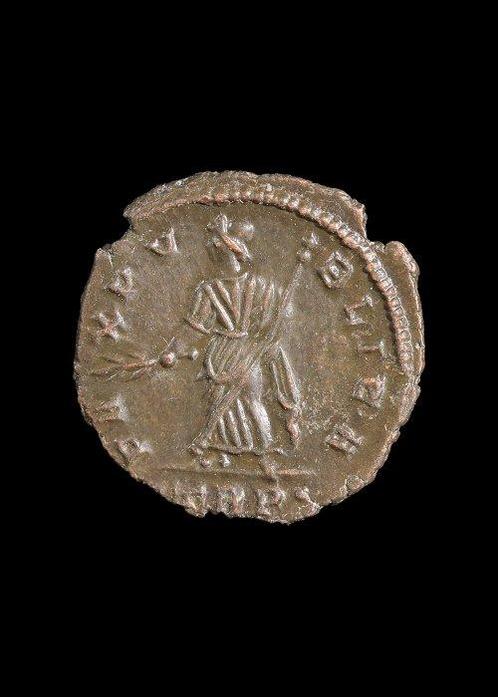 Romain antique Bronze Ae4 dHelena, Antiek en Kunst, Antiek | Overige Antiek