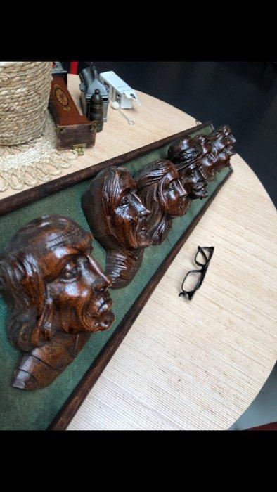 Plaquette - Prachtig gestoken houten kopjes - 78 cm - Hout, Antiek en Kunst, Antiek | Boeken en Manuscripten